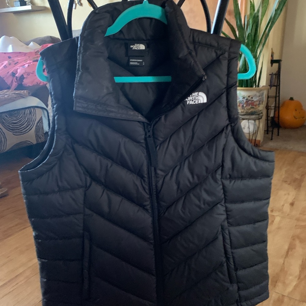 The North Face Women's Black Puffer Vest